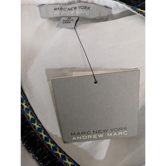 MARC NY Andrew Marc Top  NWT  White Cold Shoulder V-Neck Blouse  w Navy Trim   M - Picture 6 of 9